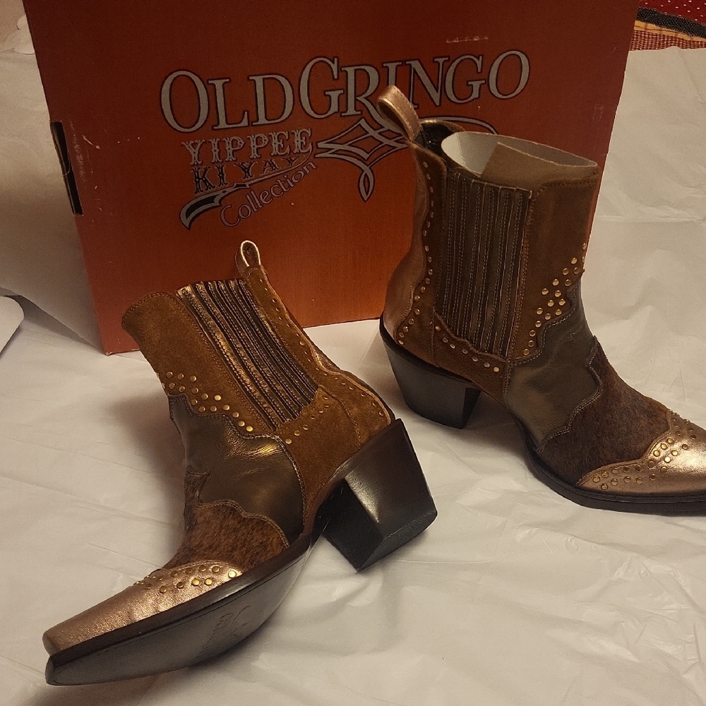 Stylish Brown and Gold Ankle Booties - Picture 2 of 15
